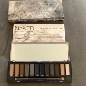 Urban Decay Smokey eye Palette NWB
